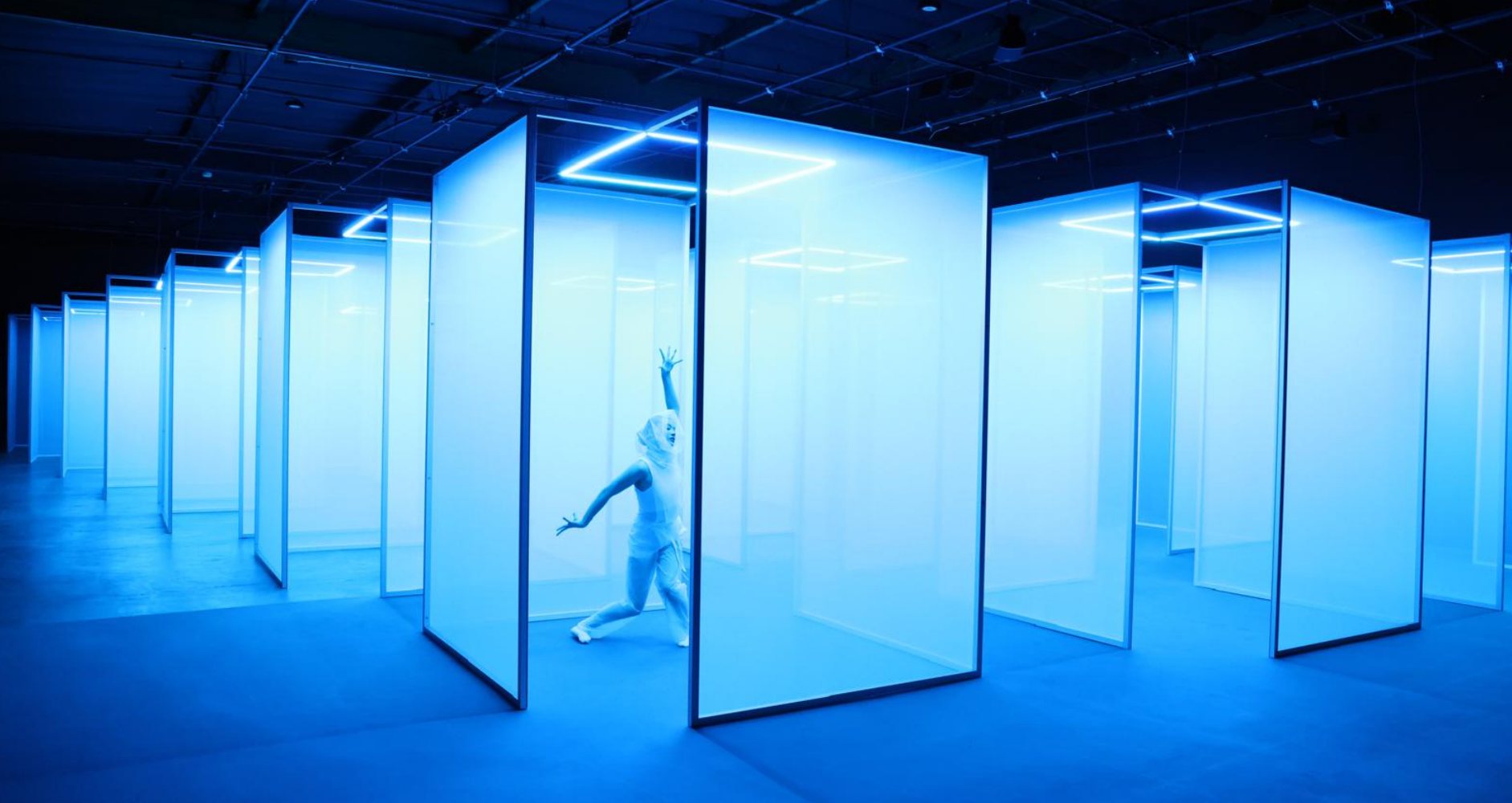 A/VOID, image 1 of 3